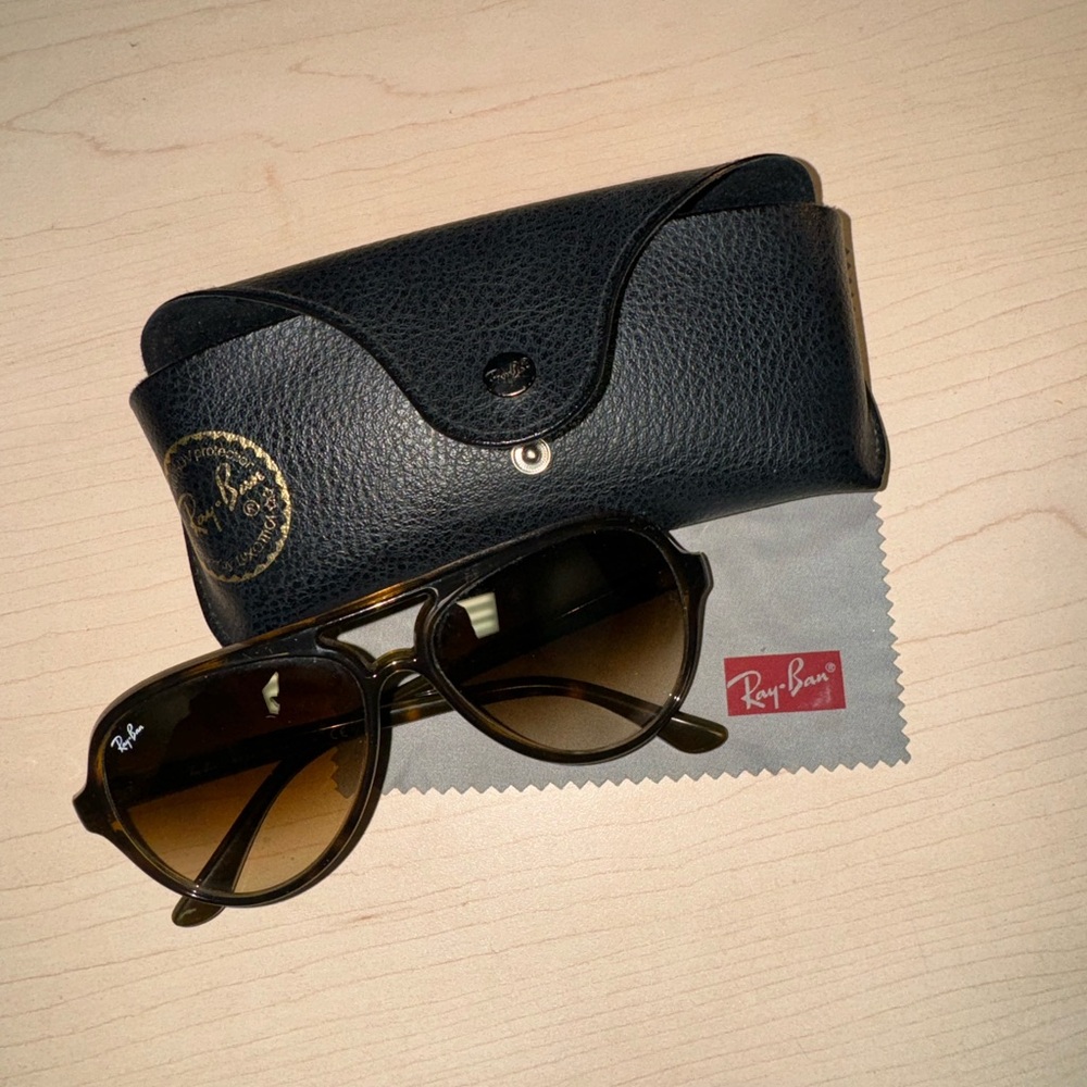 Ray bans sunglasses